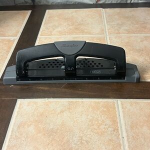 Swingline 3 Hole Punch, 12 Sheet Capacity Three Hole Puncher 3 Ring, Paper Punch